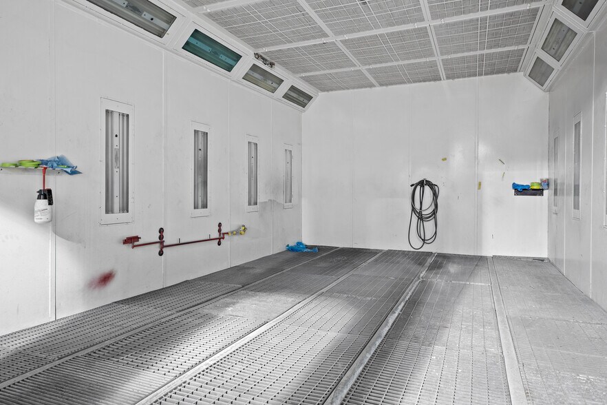 More Photos Of 220 White Horse, Egg Harbor City Auto Repair For Sale