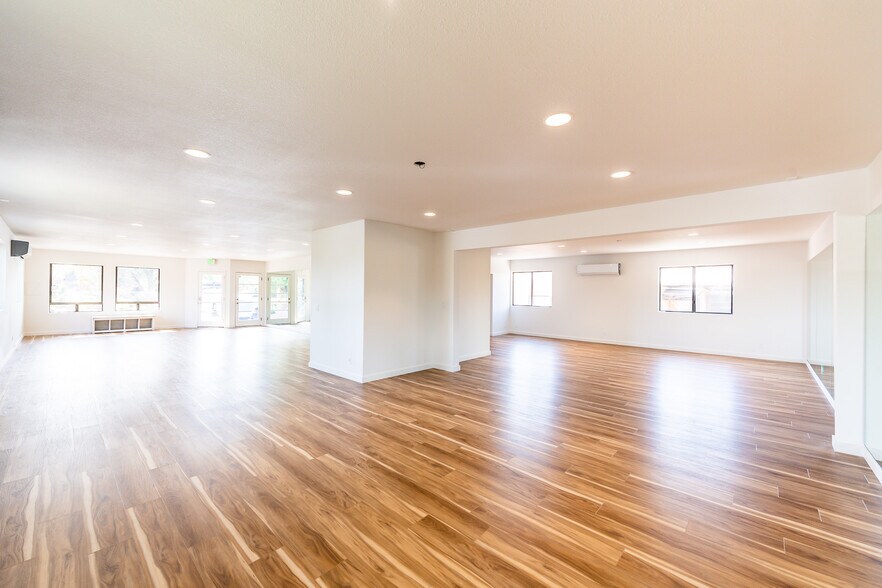 More Photos Of 50 Stutz Bearcat Dr, Sedona Specialty For Sale