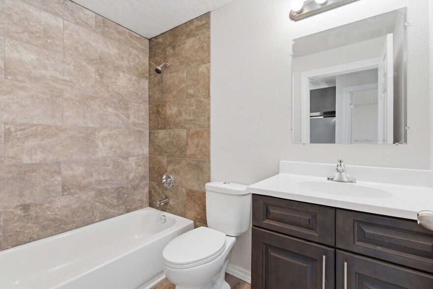More Photos Of 301 Mount Vernon Blvd, Mount Vernon Apartments For Sale
