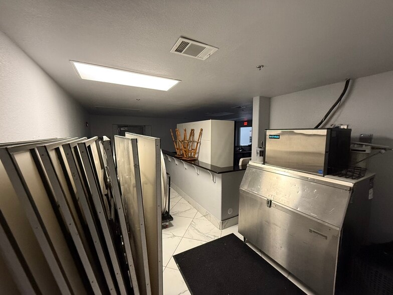 More Photos Of 1101 Bunton Creek Rd, Kyle Storefront Retail Office For Lease