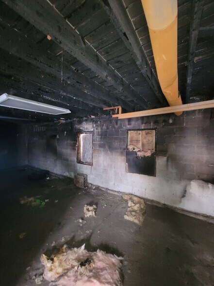 More Photos Of 1823 W 8th St, Muncie Multifamily For Sale