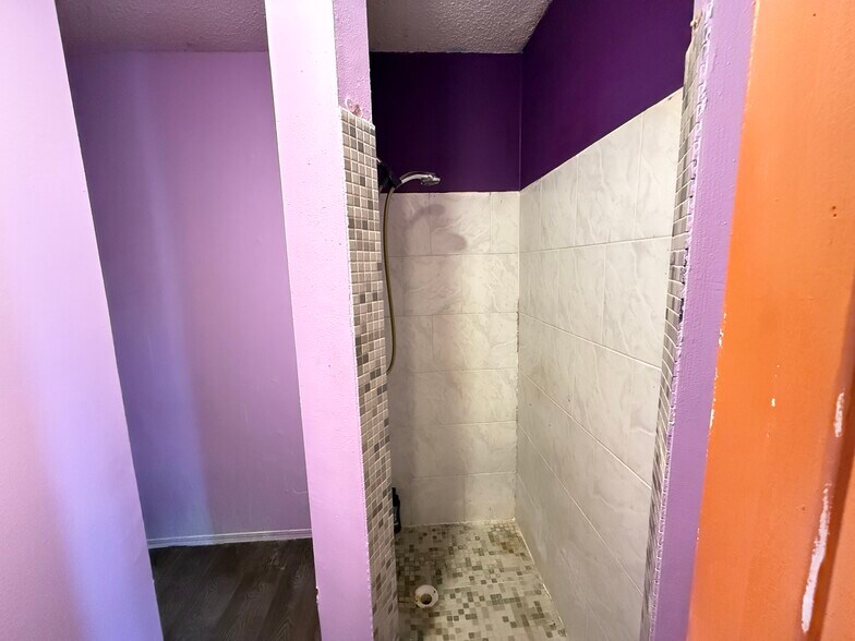 More Photos Of 27753 S Welling Rd, Welling Apartments For Sale