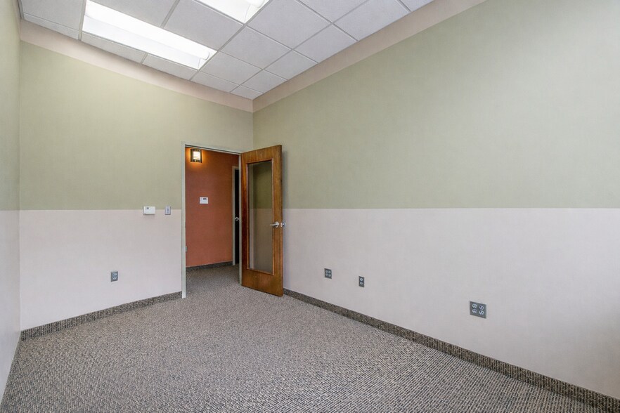 More Photos Of 495 Uinta Way, Denver Medical For Sale