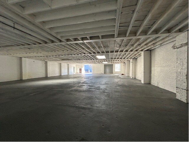 More Photos Of 4342 37th St, Long Island City Warehouse For Lease