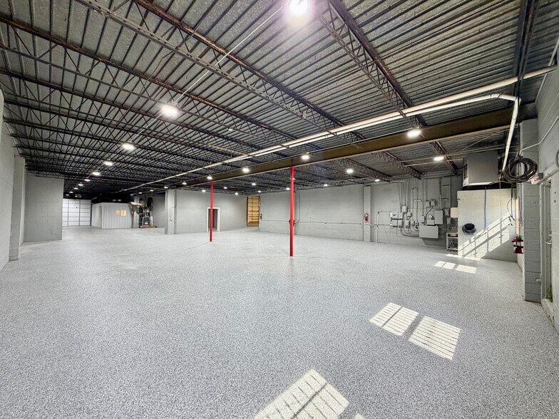 More Photos Of 908 SW 5th St, Oklahoma City Warehouse For Lease