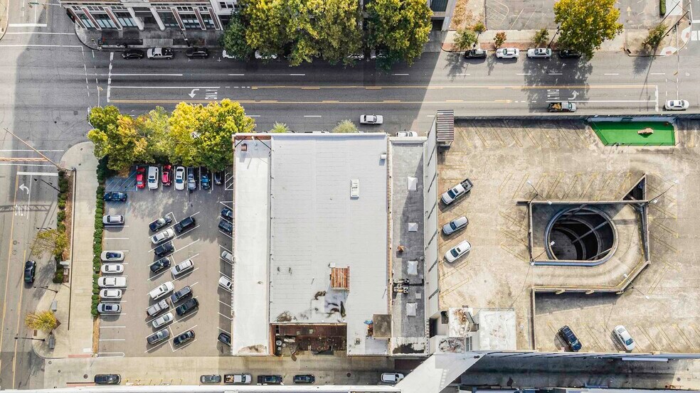 More Photos Of 1816 1st Ave N, Birmingham Storefront For Sale