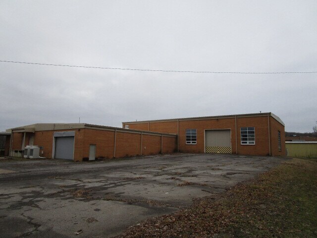 More Photos Of 150 Universal Dr, Centerville Specialty For Sale