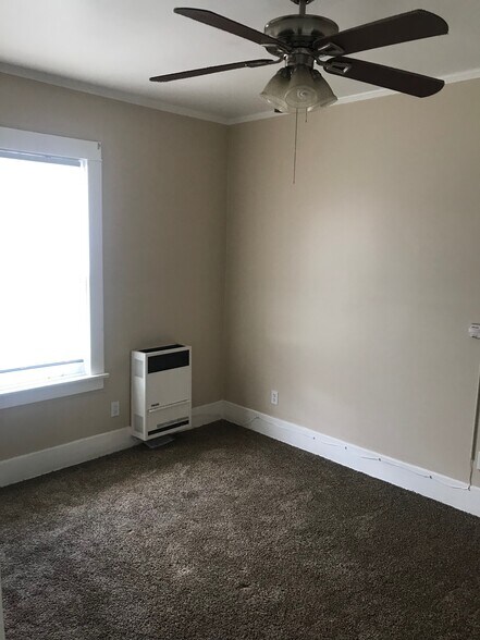 More Photos Of 2148 E St, La Verne Apartments For Lease