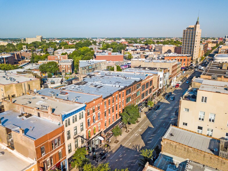 More Photos Of 1542-1550 N Milwaukee Ave, Chicago Apartments For Sale