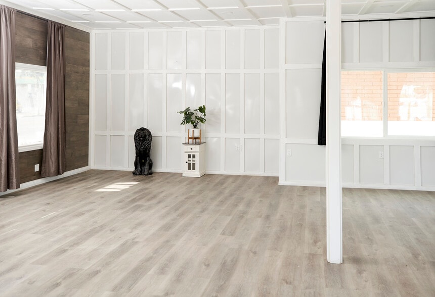 More Photos Of 395 N Tustin St, Orange Freestanding For Sale