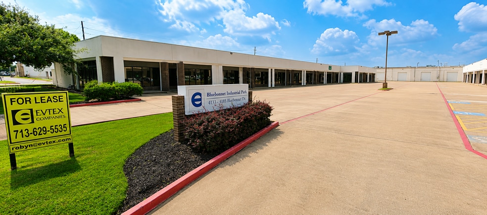 Primary Photo Of 4133-4185 Bluebonnet Dr, Stafford Flex For Lease