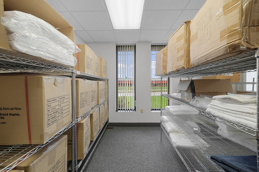 More Photos Of 4130 44th St SE, Grand Rapids Office For Sale