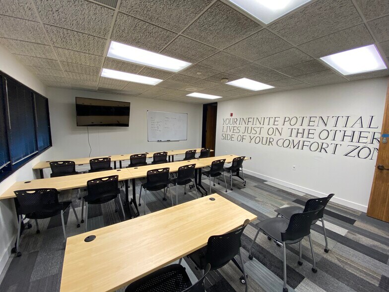 More Photos Of 1101 S Capital Of Texas Hwy, West Lake Hills Coworking Space