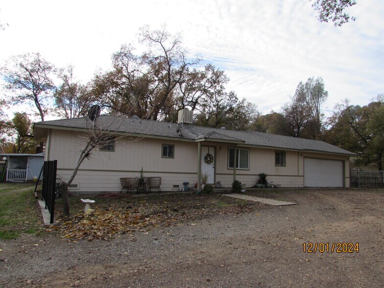 More Photos Of 22184 Highway 299 E, Bella Vista Restaurant For Sale