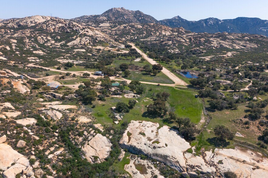 More Photos Of 19191 High Glen Rd, Alpine Specialty For Sale