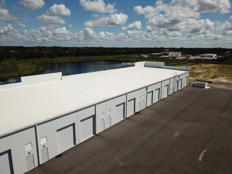 More Photos Of 16321 Domestic Ave, Fort Myers Industrial For Lease