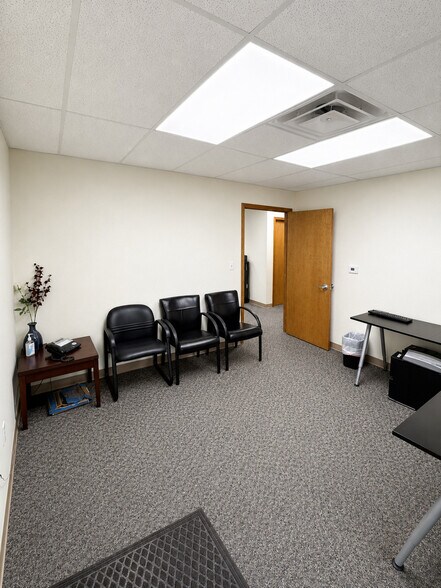 More Photos Of 160-174 S Industrial Dr, Saline Medical For Sale