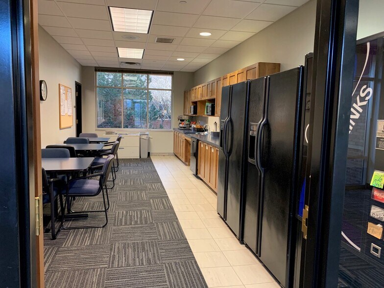 More Photos Of 5505 Cottonwood Ln, Prior Lake Office For Lease