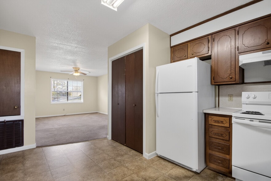 More Photos Of 701 E 4th St, Carlisle Apartments For Sale