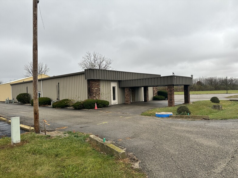 Primary Photo Of 1987 150 E, Logansport Storefront For Lease