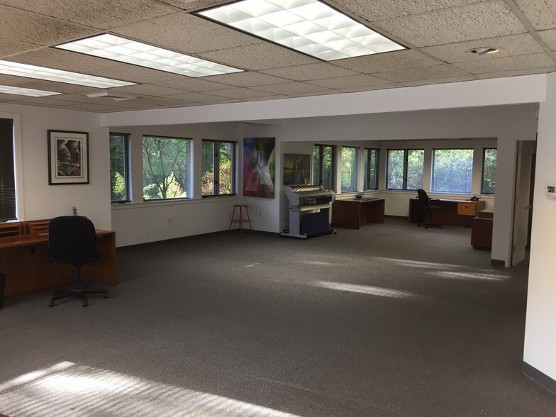 More Photos Of 5397 Twin Knolls Rd, Columbia Office Residential For Sale