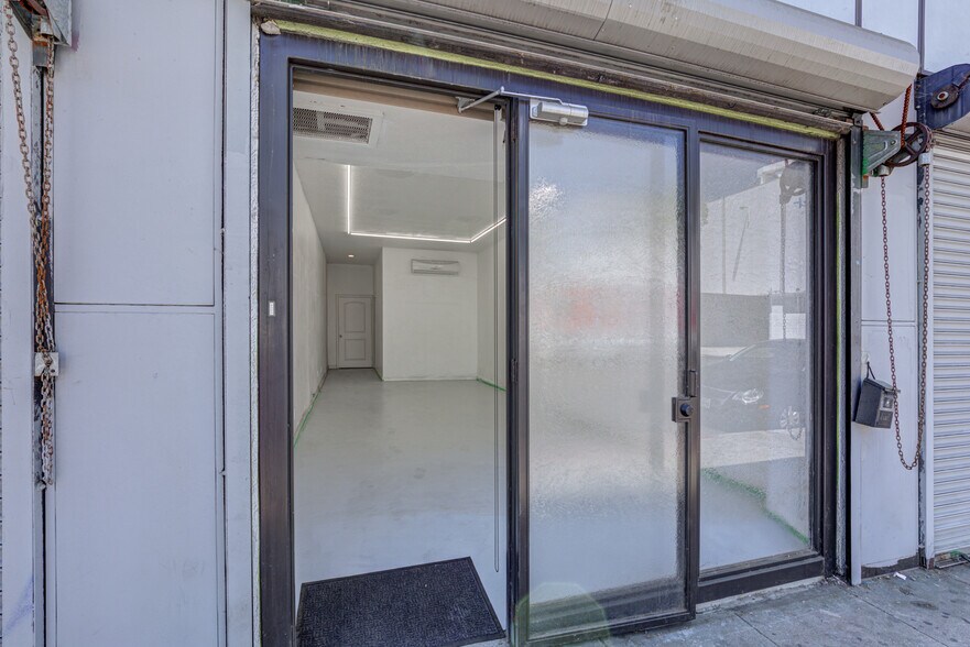 More Photos Of 6000-6014 Fountain Ave, Los Angeles Storefront For Lease
