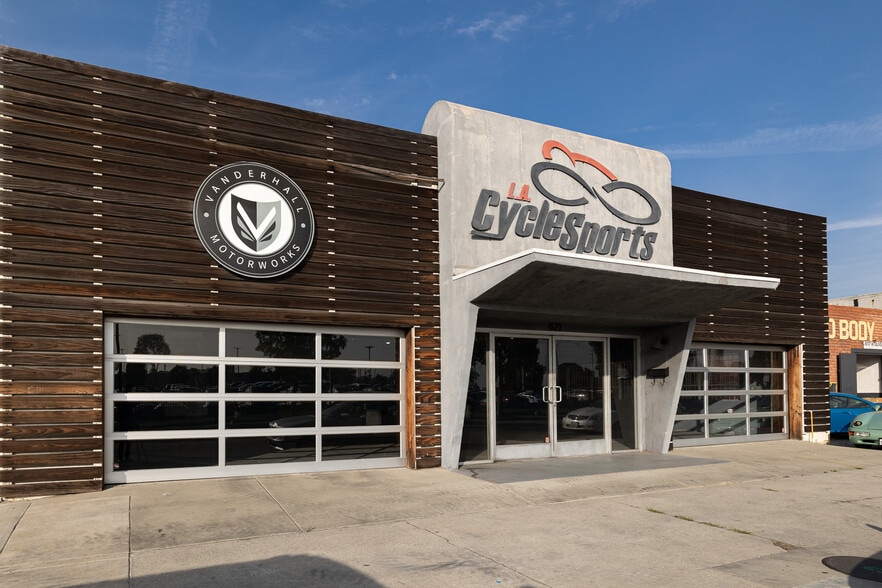 More Photos Of 821 W Olive St, Inglewood Warehouse For Lease