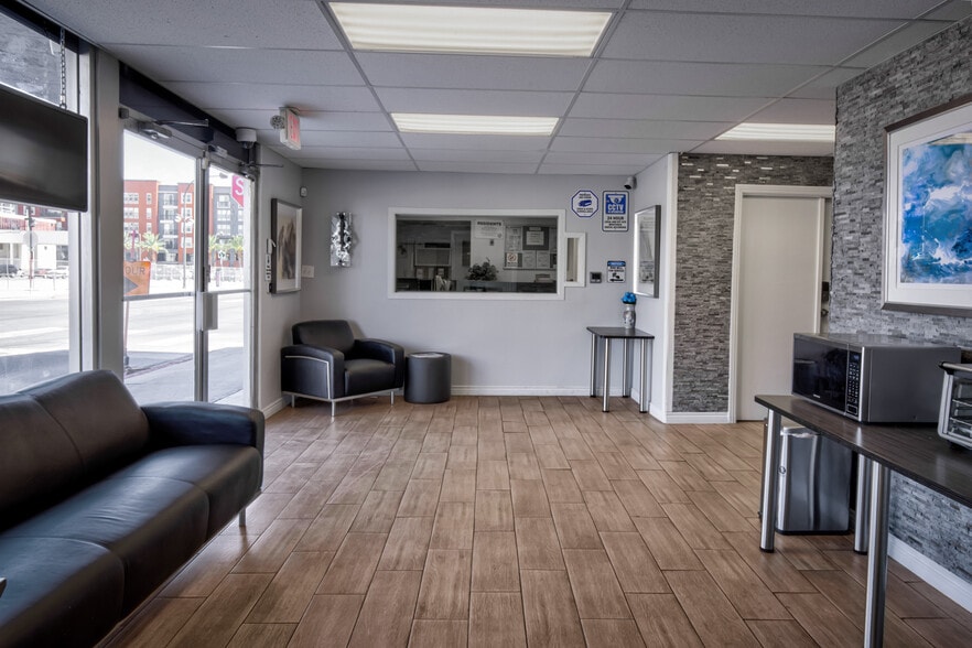 More Photos Of 200 S 8th St, Las Vegas Apartments For Sale