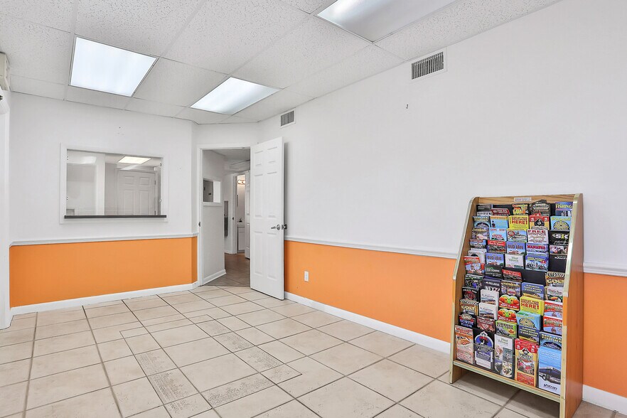 More Photos Of 162 Peninsula Dr S, Daytona Beach Medical For Sale