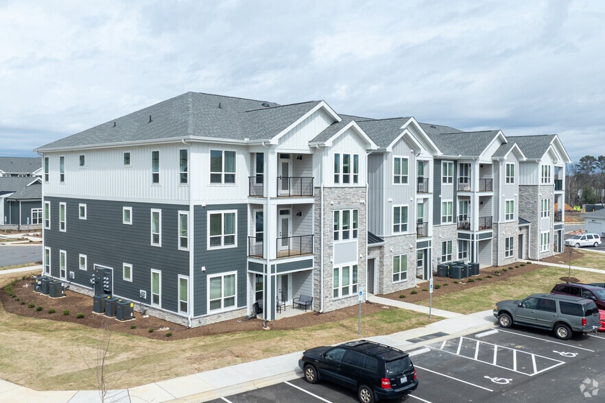 More Photos Of 400 Alex Ridge Dr, Fuquay Varina Apartments For Lease
