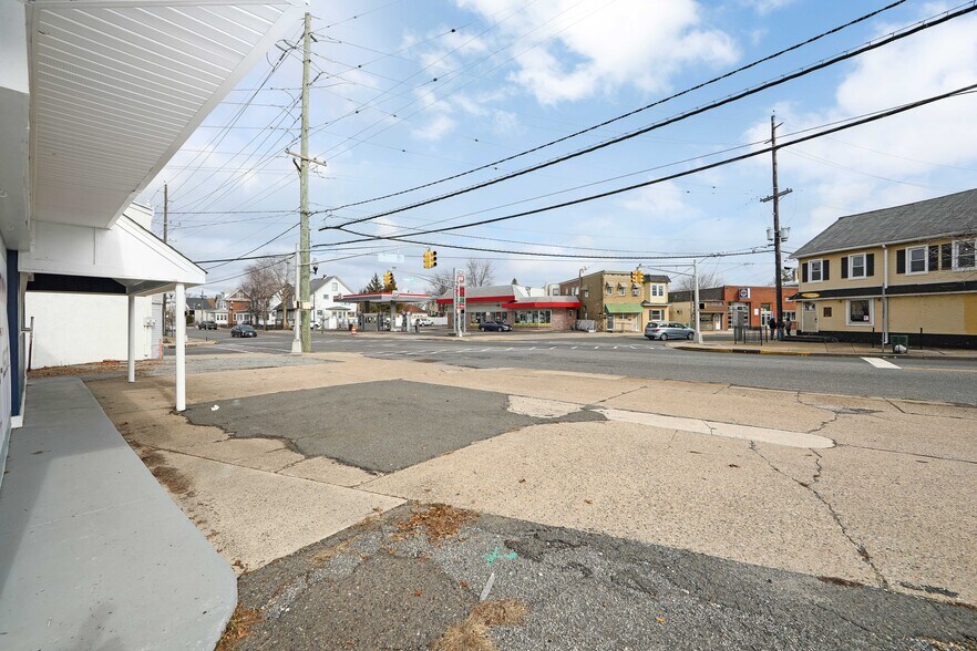 More Photos Of 201 S Broadway, Gloucester City Restaurant For Sale