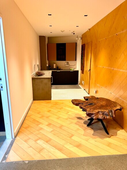 More Photos Of 637 King St, San Francisco Apartments For Sale