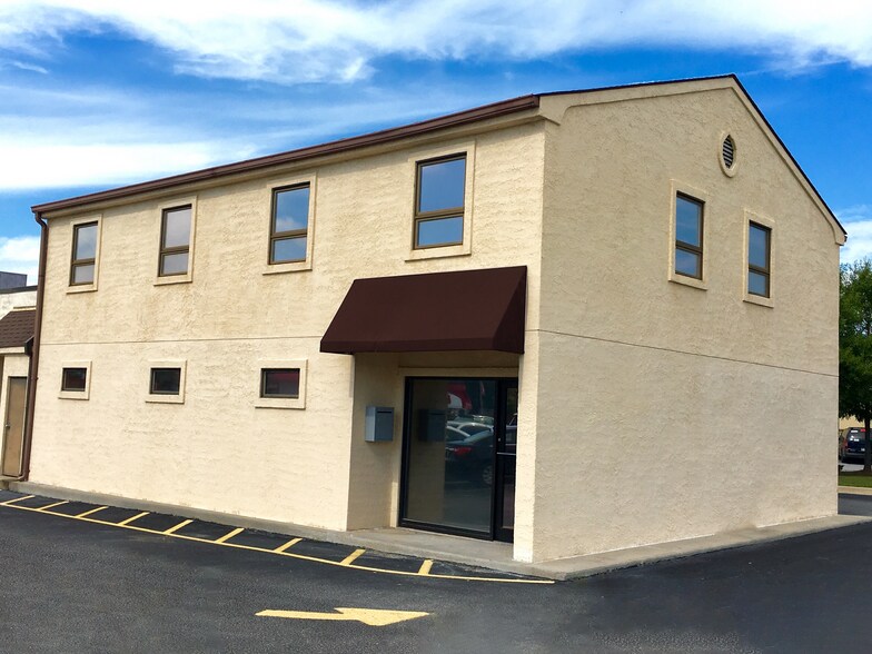 Primary Photo Of 312 Mall Blvd, Savannah Freestanding For Lease