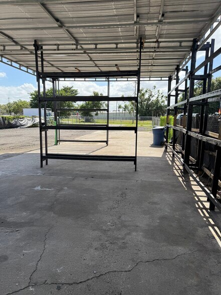 More Photos Of 3340 Palm Beach Blvd, Fort Myers Freestanding For Sale