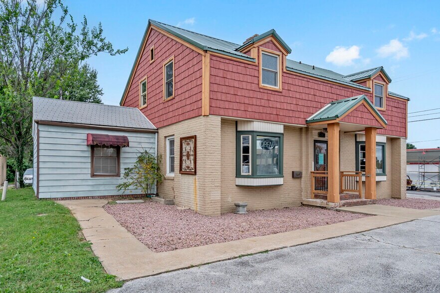 More Photos Of 703 S Glenstone Ave, Springfield Auto Dealership For Sale