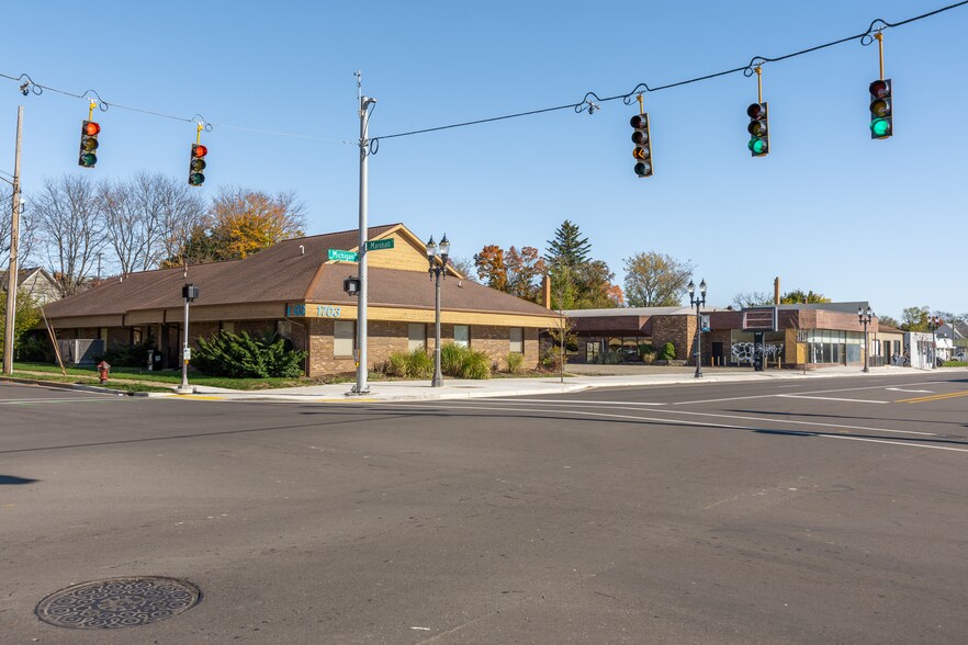 More Photos Of , Lansing Unknown For Sale