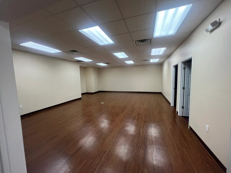 More Photos Of 13570 NW 101st Dr, Alachua Warehouse For Lease
