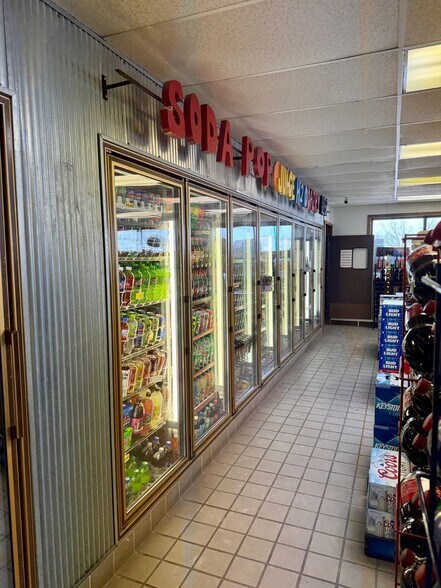 More Photos Of 203 W Main St, Drakesville Fast Food For Sale