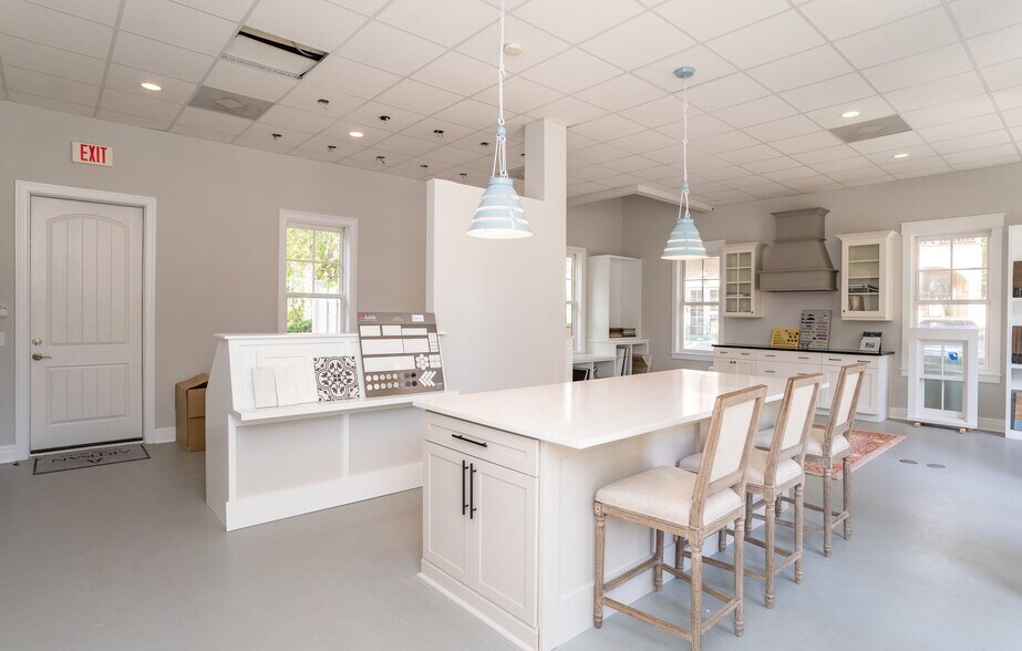 More Photos Of 12 Celadon Dr, Beaufort Storefront Retail Office For Sale