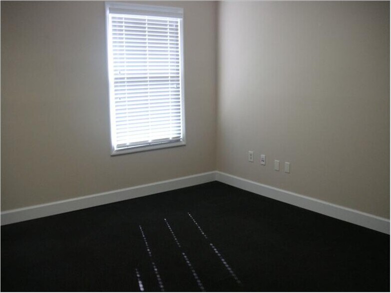 More Photos Of 2109 E Palm Ave, Tampa Loft Creative Space For Lease