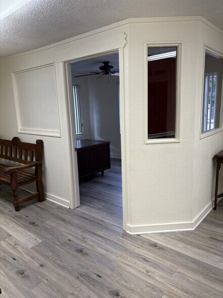 More Photos Of 116 Santa Fe Dr, Weatherford Office For Lease