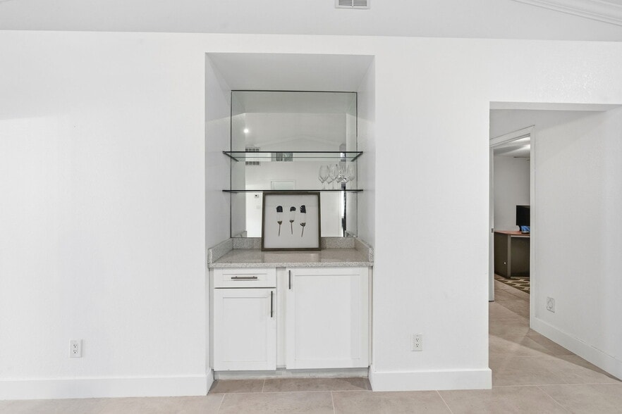 More Photos Of 5106 Lee Blvd, Lehigh Acres Office For Sale