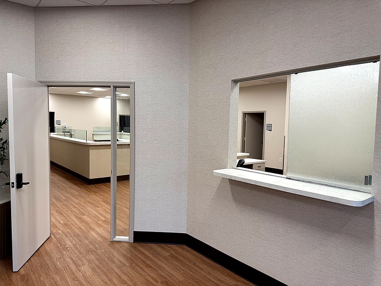 More Photos Of 3795 Boynton Beach Blvd, Boynton Beach Medical For Lease