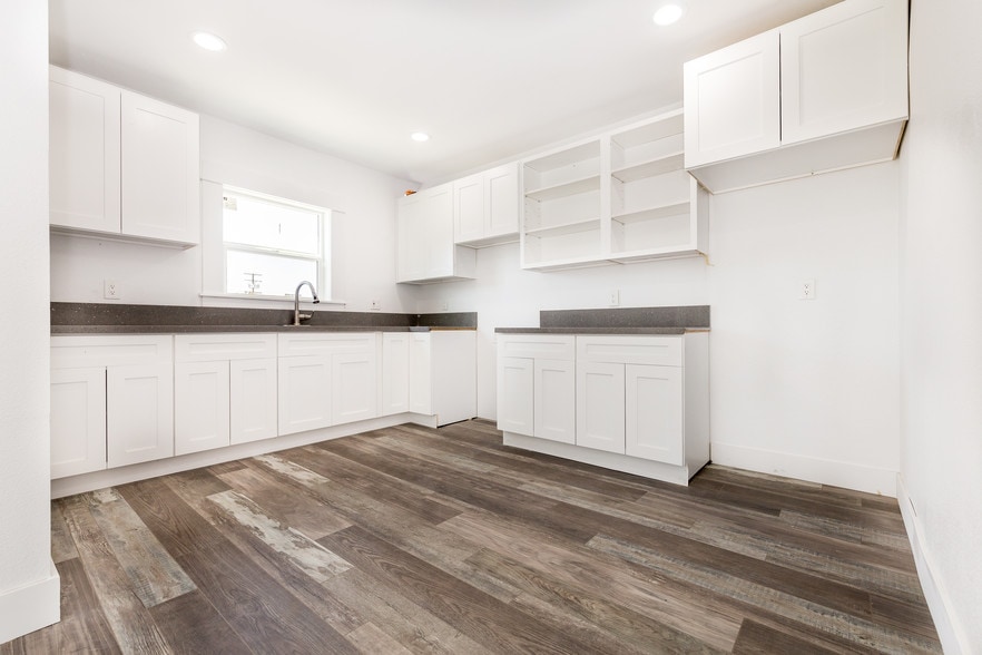 More Photos Of 285 W Center St, Pomona Apartments For Sale
