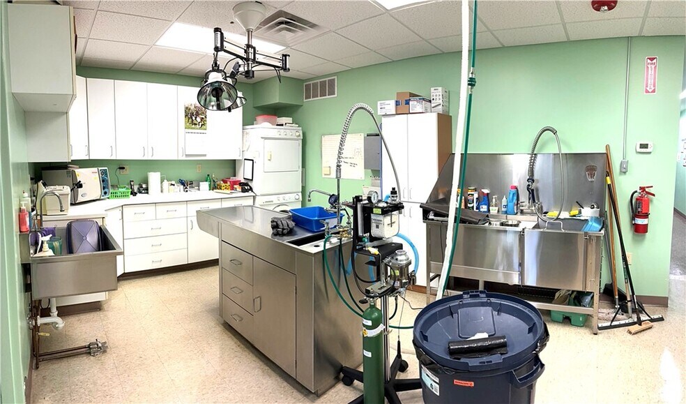 More Photos Of 1055 Denise Rd, Greece Veterinarian Kennel For Sale