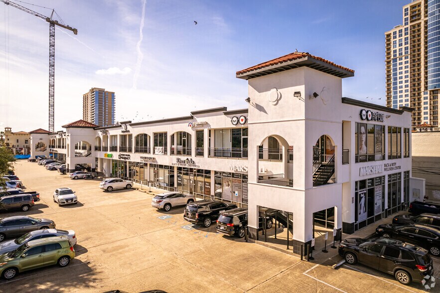 More Photos Of 510-550 Waugh Dr, Houston Unknown For Lease