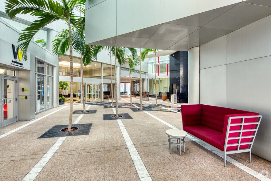 More Photos Of 501 E Kennedy Blvd, Tampa Office For Lease