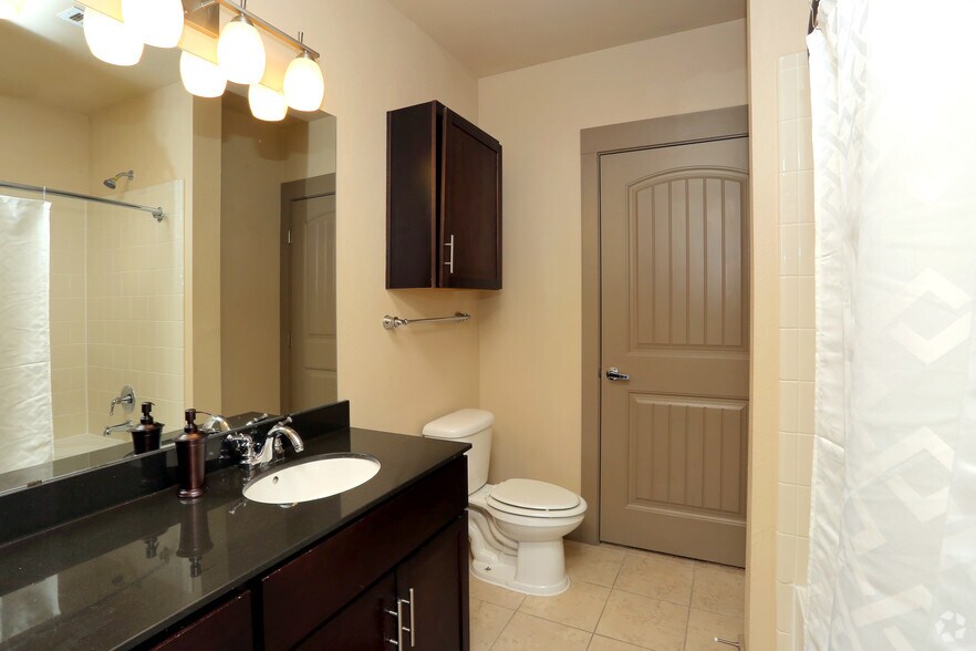 More Photos Of 1325 N Walker Ave, Oklahoma City Apartments For Lease