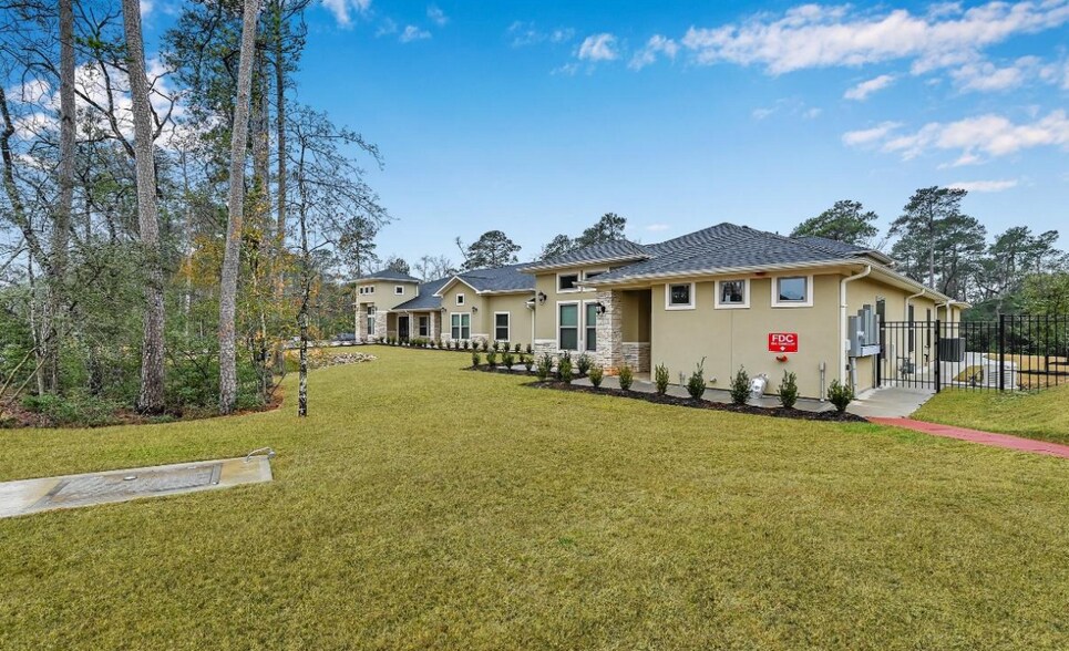 More Photos Of 196 Camelot St, Conroe Assisted Living For Sale