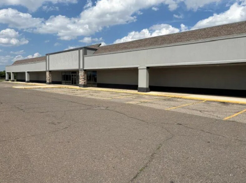 More Photos Of 21300-21700 Ecorse Rd, Taylor Unknown For Lease